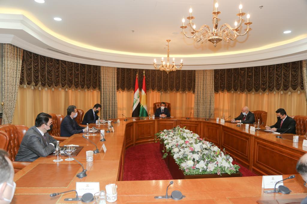 رئيس حكومة إقليم كوردستان يجتمع بالوفد الحكومي التفاوضي مع بغداد